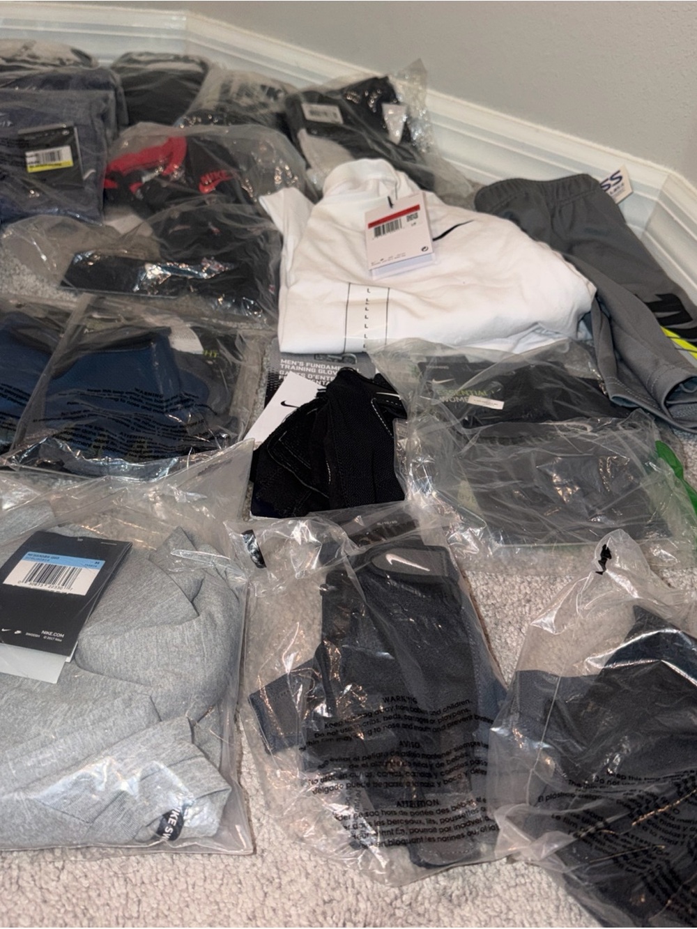Nike Reseller Bundle. All ages and sizes. - Picture 10 of 10